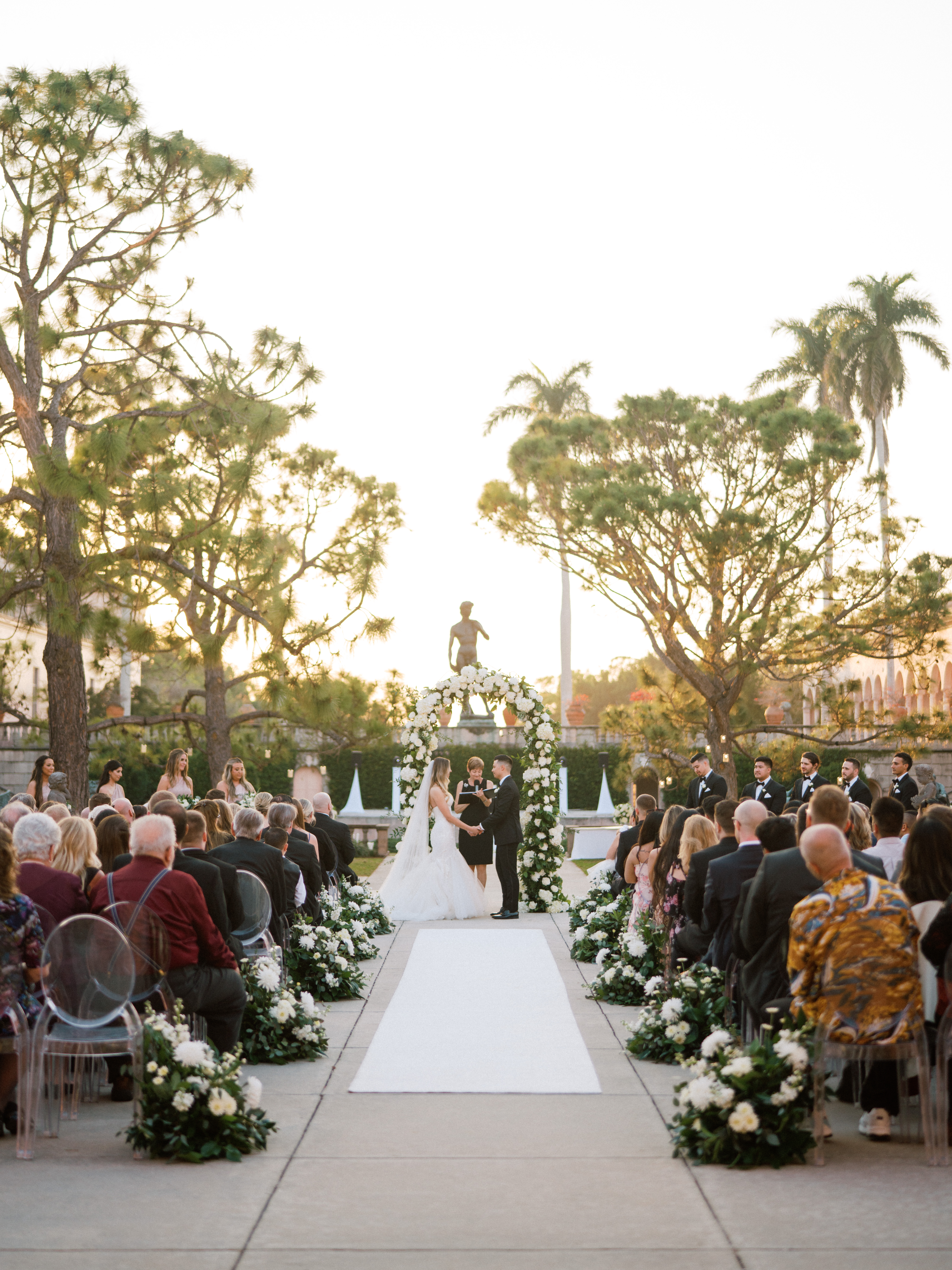 the ringling museum courtyard wedding photos 